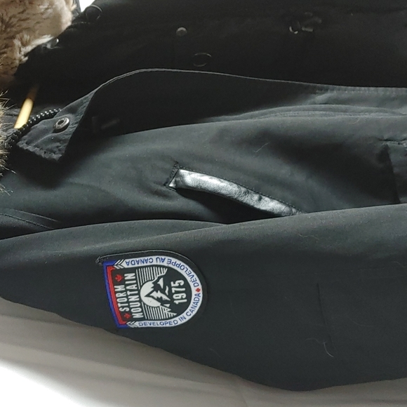 Storm mountain winter coat. - Picture 5 of 7